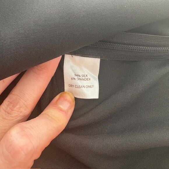 Classic Silk Tank Top Basic - Picture 2 of 4